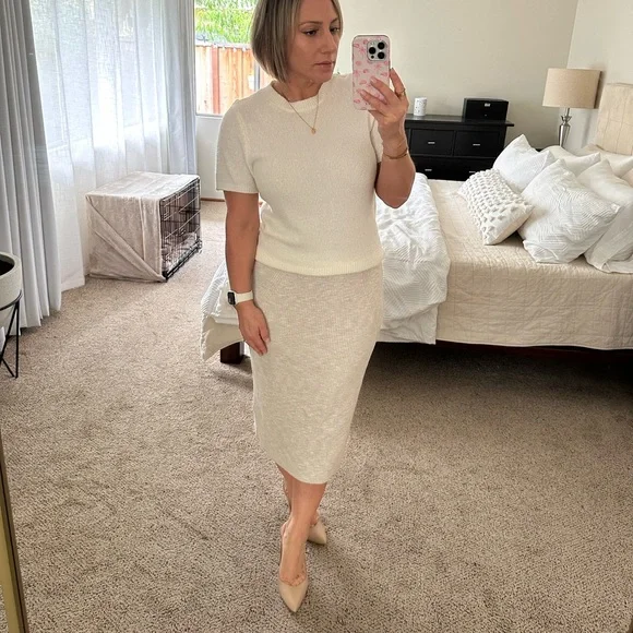 | abercrombie & fitch • cream heathered ribbed sweater skirt • large | - Picture 2 of 7